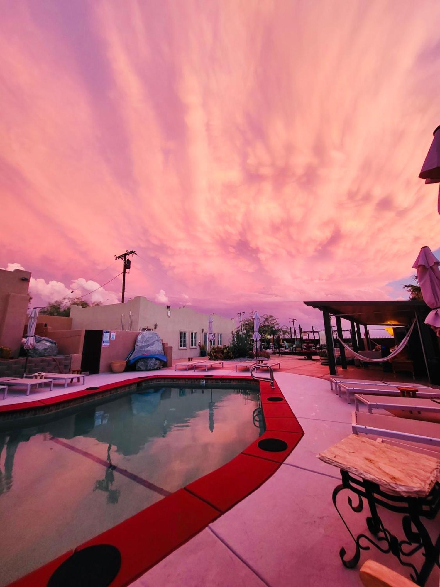 Mi Kasa Hot Springs 420,Adults Only, Clothing Optional Hotel Desert Hot Springs Exterior photo