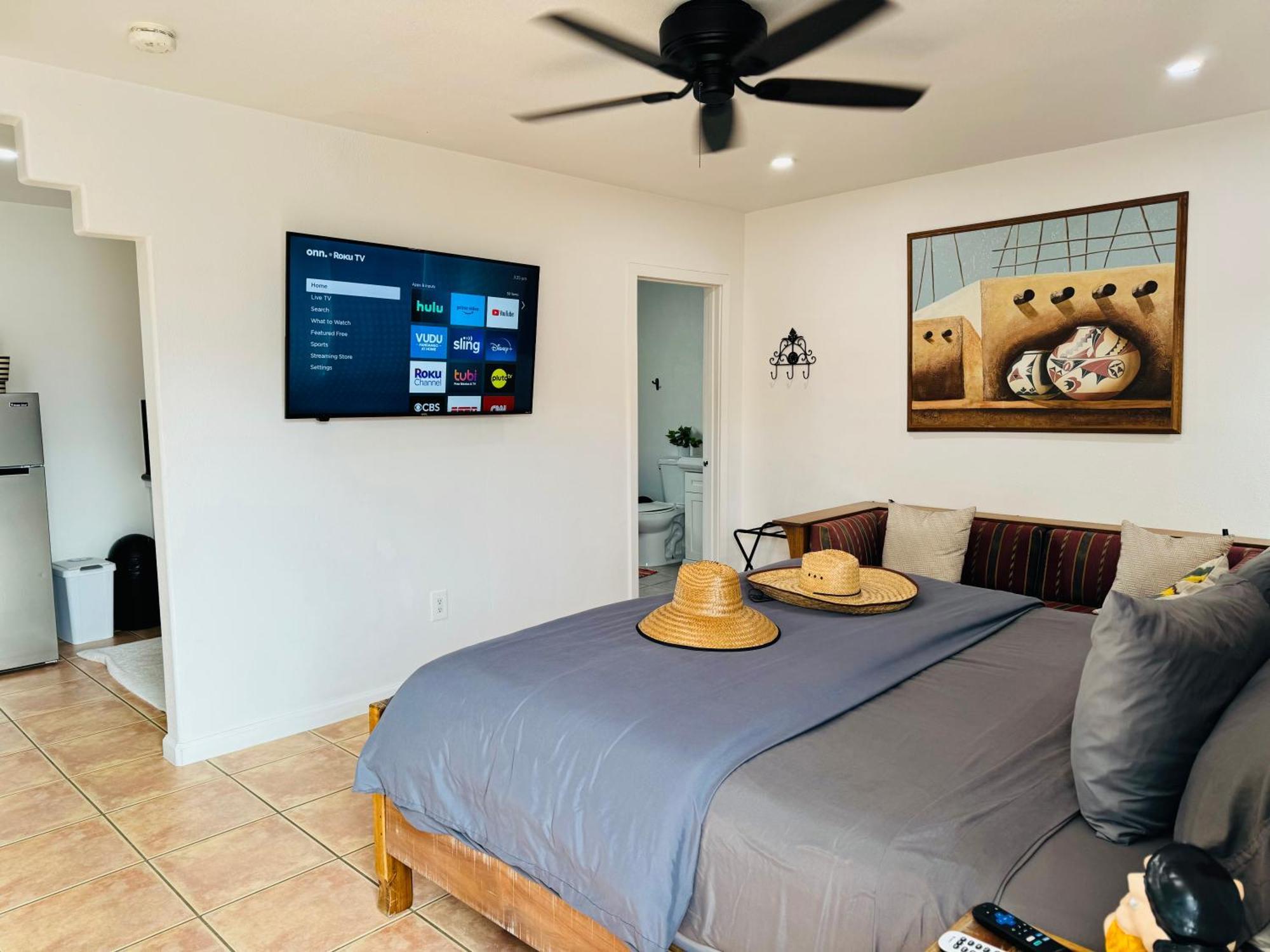 Mi Kasa Hot Springs 420,Adults Only, Clothing Optional Hotel Desert Hot Springs Room photo